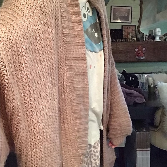 FINAL ! UO heathered Rose cocoon sweater *read - Picture 11 of 13